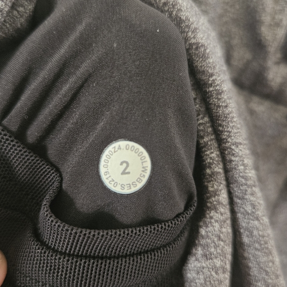 Lululemon On The Fly Pant 27" size 2 - Picture 4 of 8